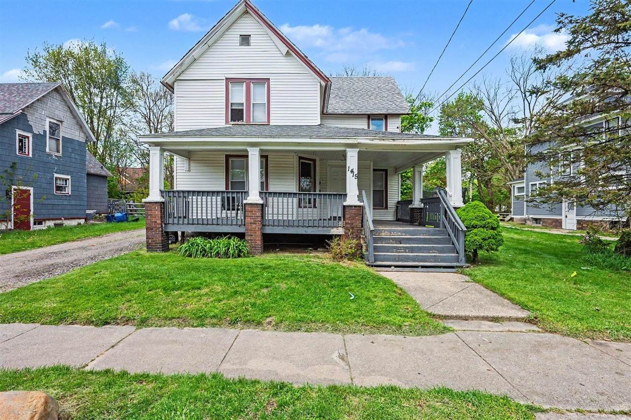 1415 Sherwood - Photo 1