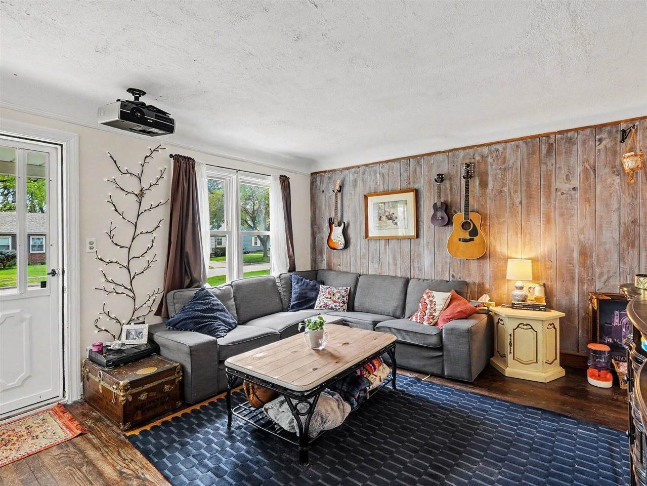 https://bt-photos.global.ssl.fastly.net/realsource/orig_boomver_1_70529988-2.jpg