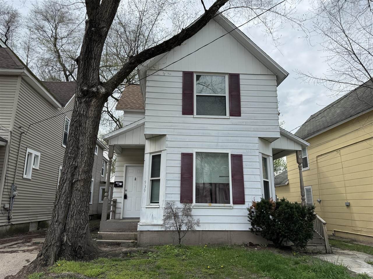 939 Prospect - Photo 1