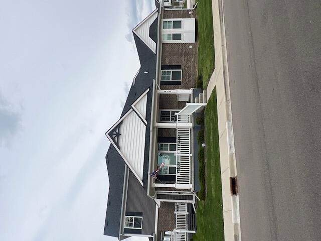 410 Maple Cove - Photo 1