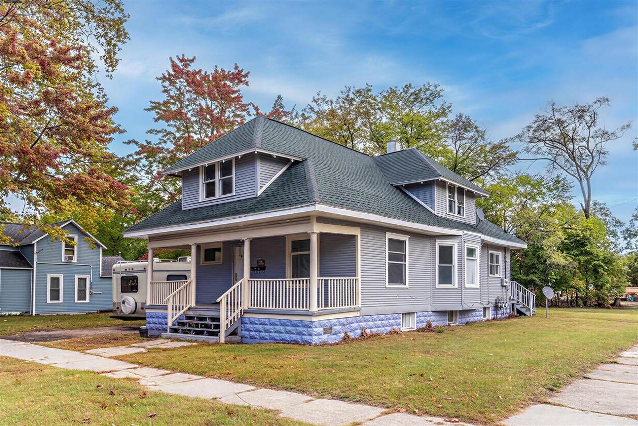 1094 Williams - Photo 1