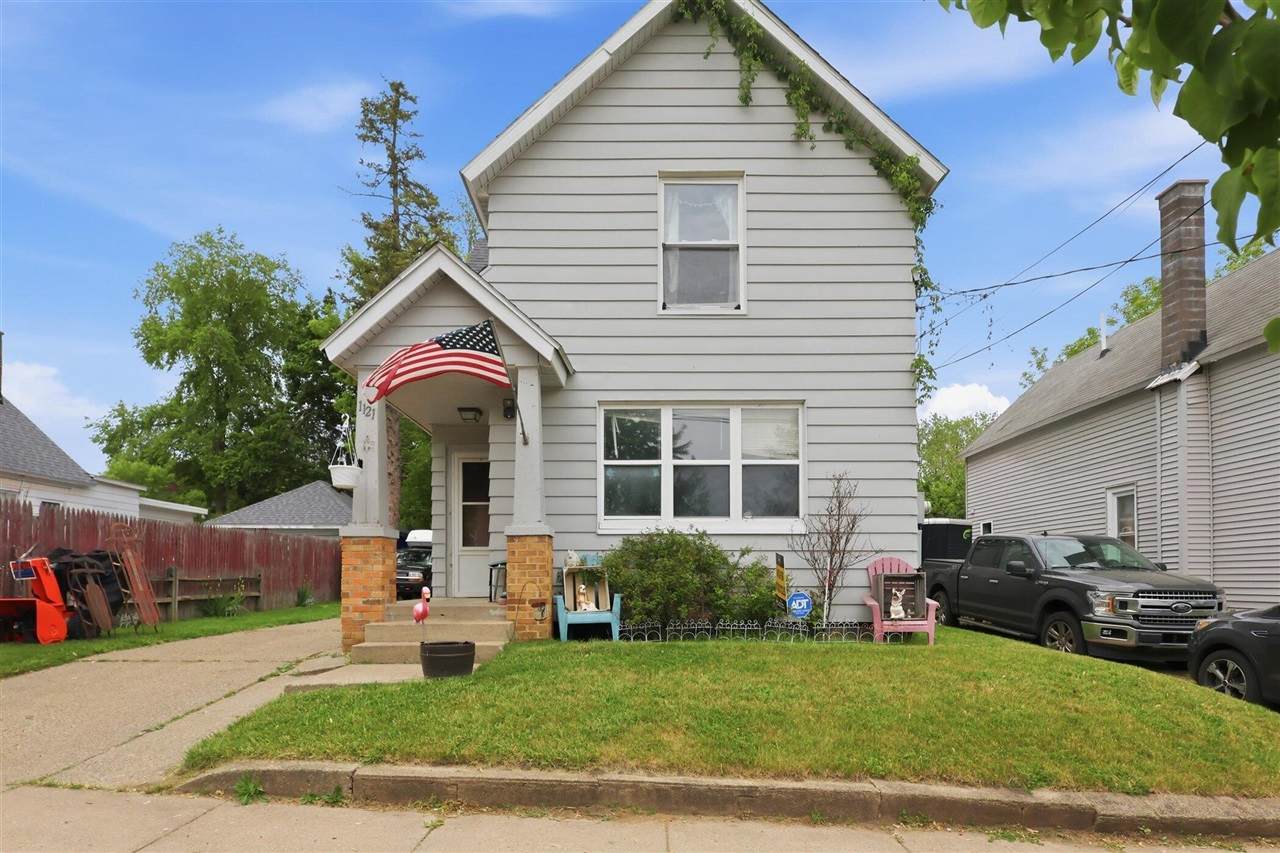 1121 Crosby - Photo 1