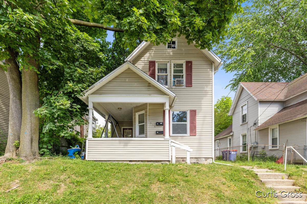 616 Pine - Photo 1