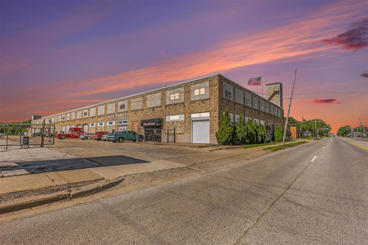 143 Sherman - Photo 1