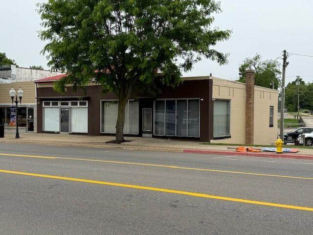 131 Main - Photo 1