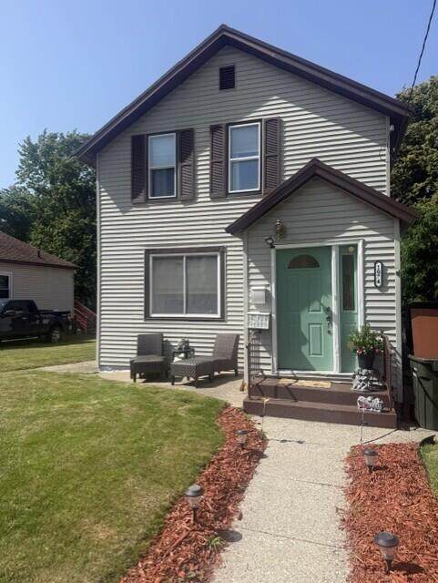 1074 Grand - Photo 1
