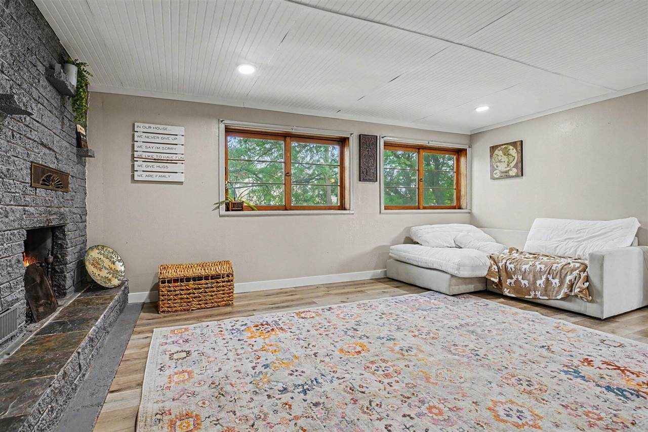 102 Maple - Photo 1