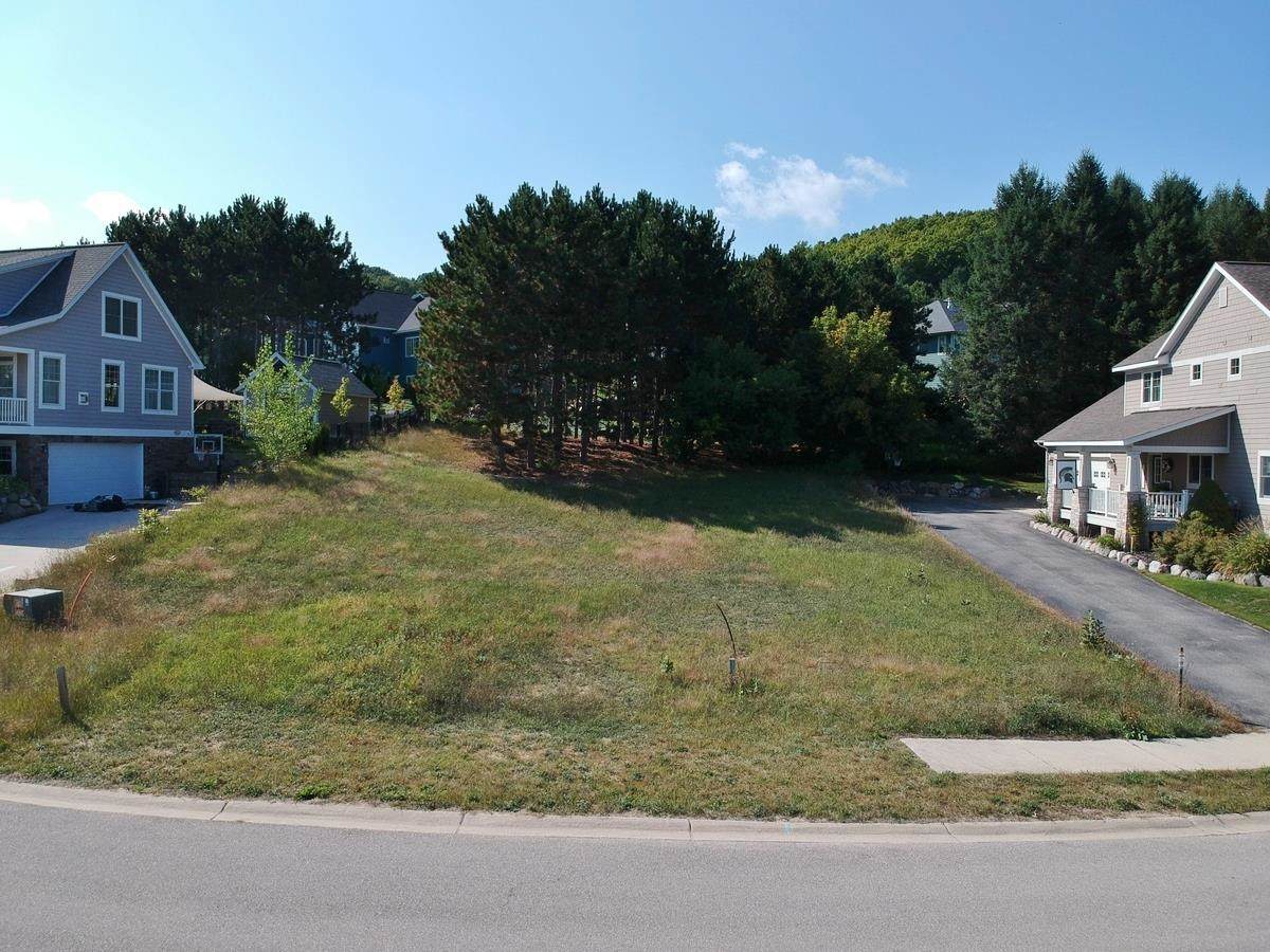 10642 Shrewbury Street - Photo 1
