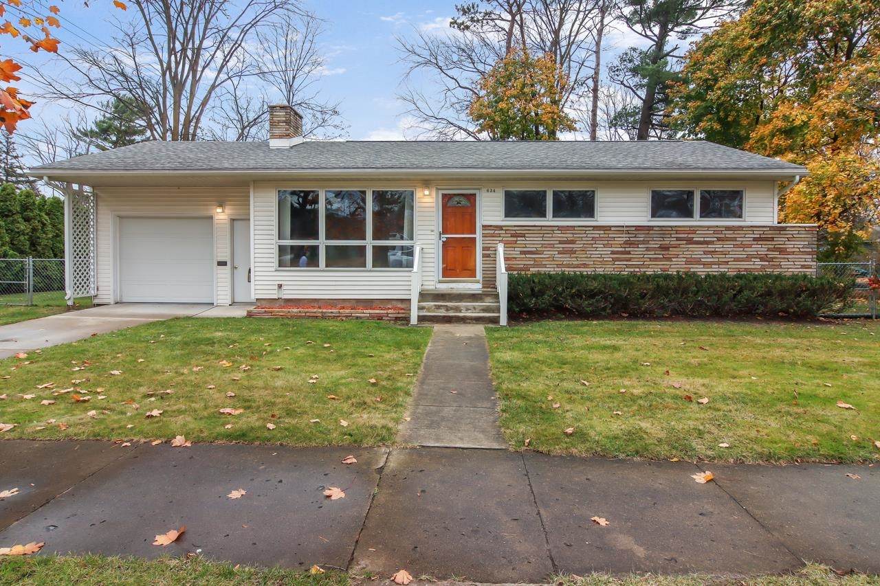 634 Twelfth Street - Photo 1