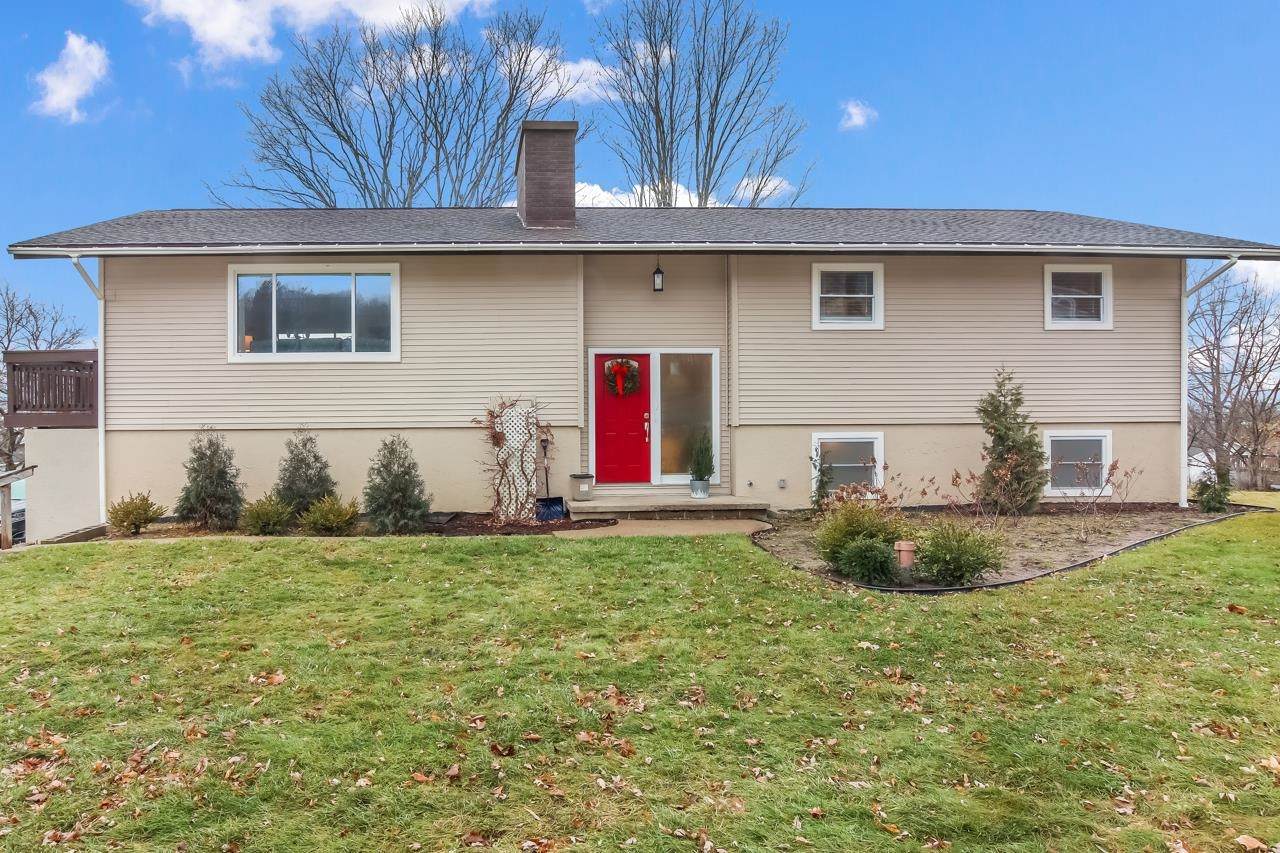 3667 Broadview Terrace - Photo 1