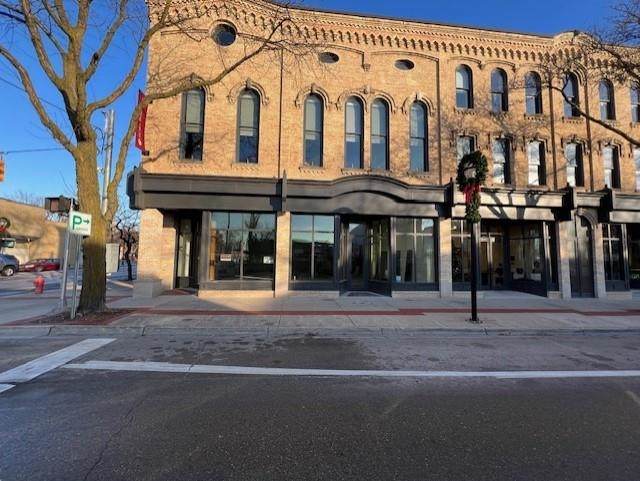 101 Superior - Photo 1