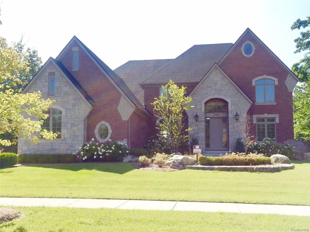 2986 Barberry - Photo 1