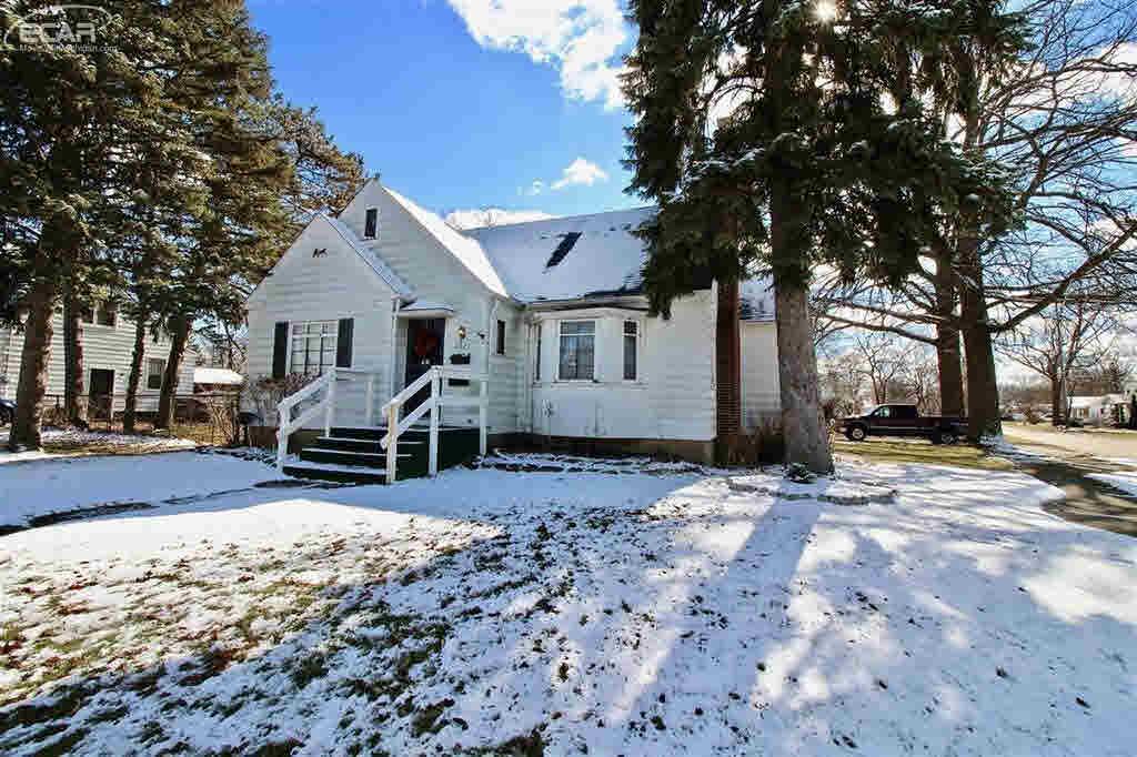 2927 Mackin - Photo 1