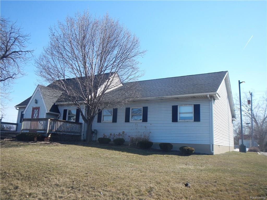 421 Main St - Photo 1