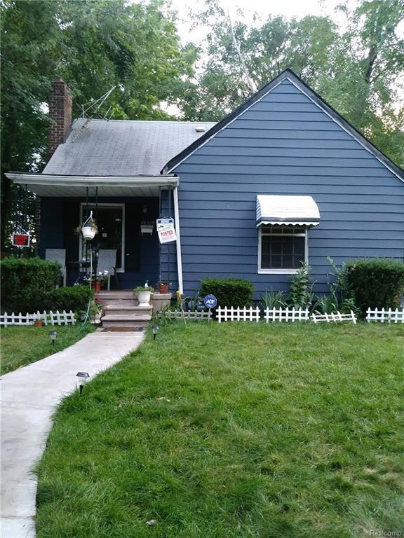 20229 Waltham St - Photo 1