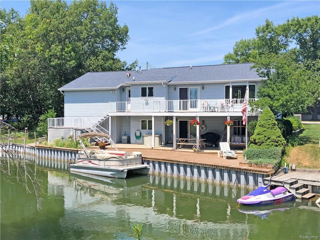 9334 Lois Dr - Photo 1