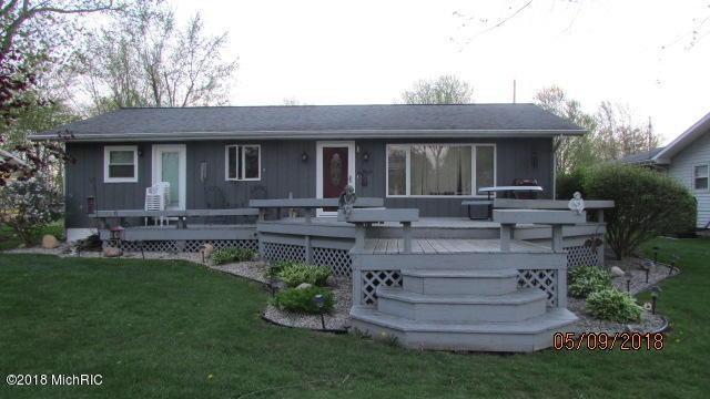 759 Lakeshore Dr - Photo 1