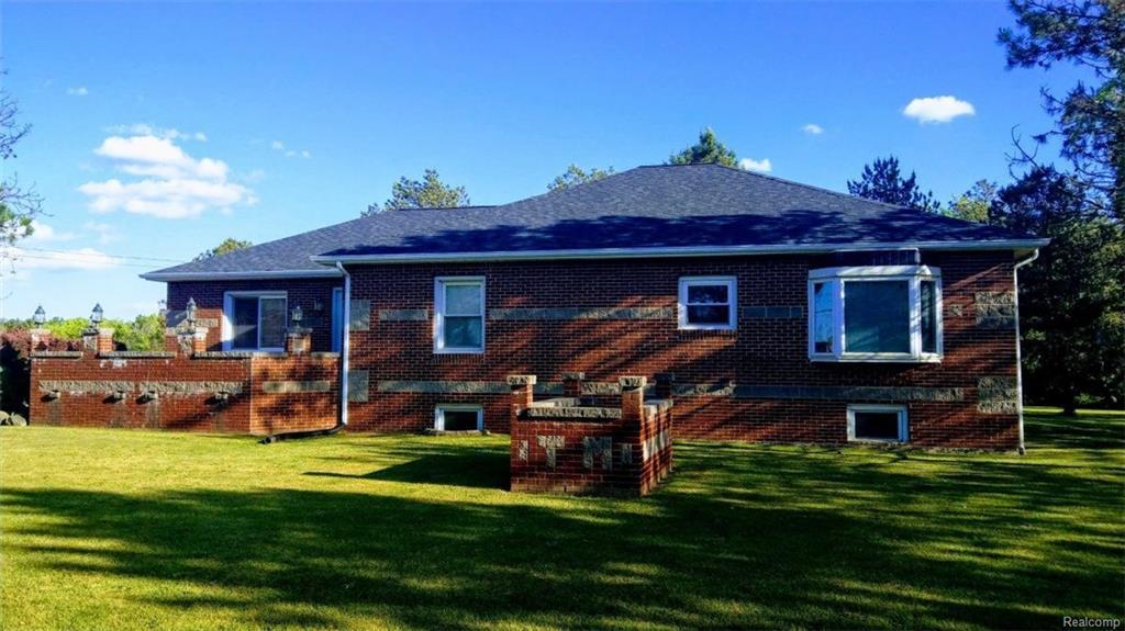 15115 Hough Rd - Photo 1