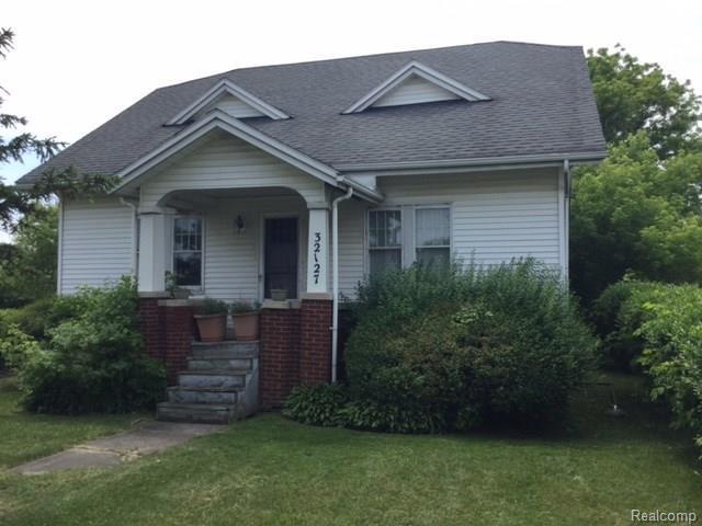 32127 Utica Rd - Photo 1