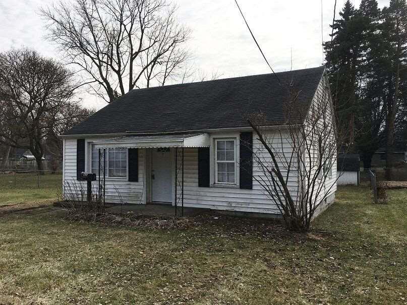 415 Astor Ave - Photo 1