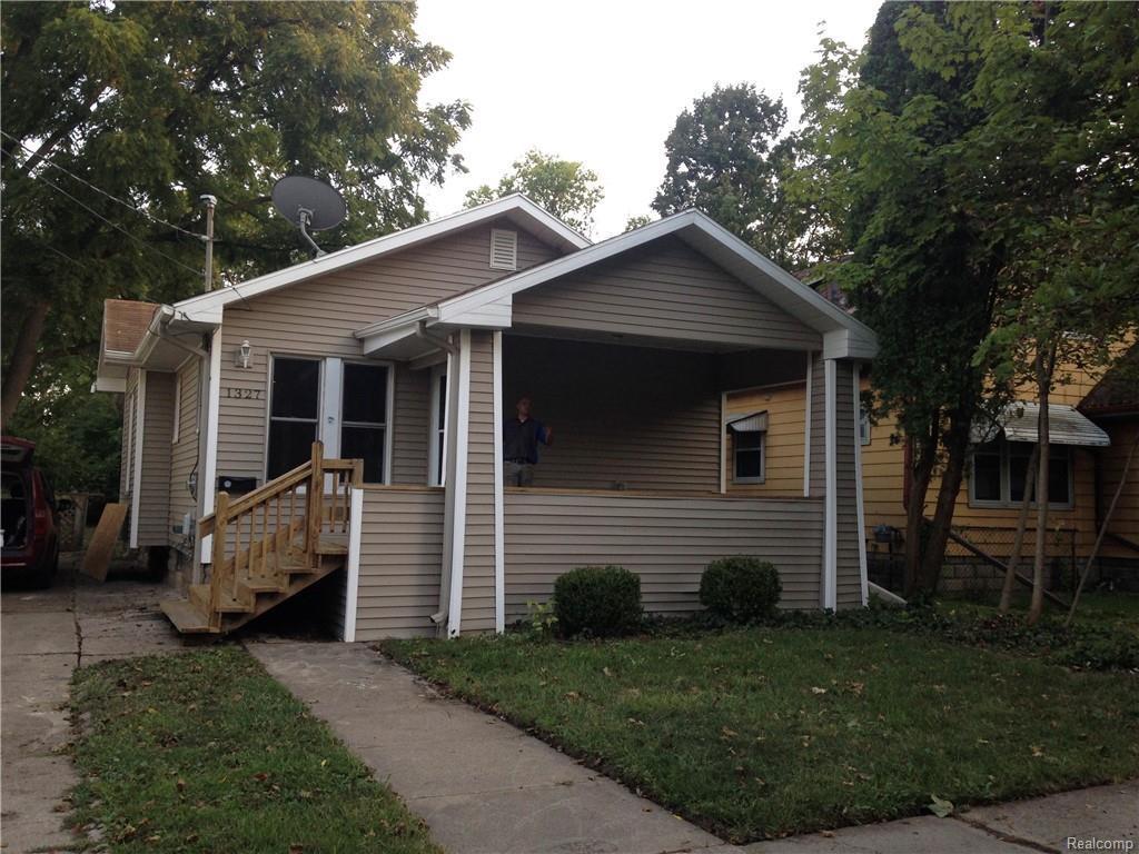 1327 Hillsdale St - Photo 1