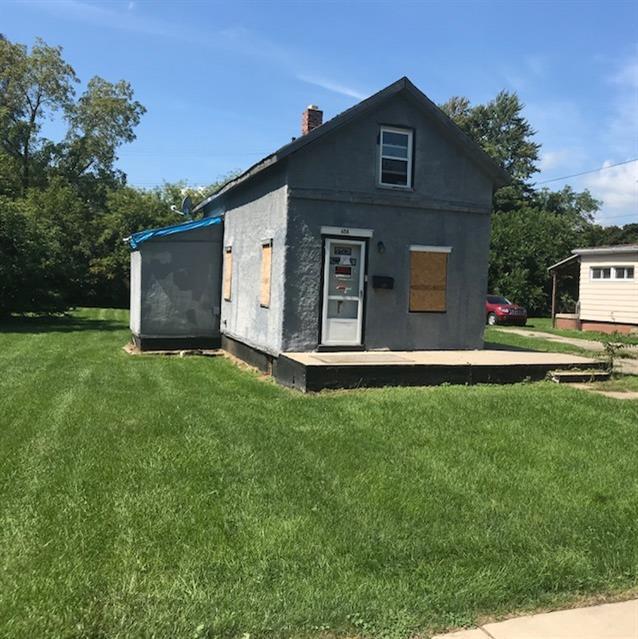 426 Adams St - Photo 1