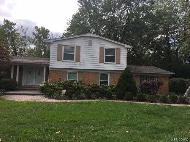 5600 Swan Lake - Photo 1