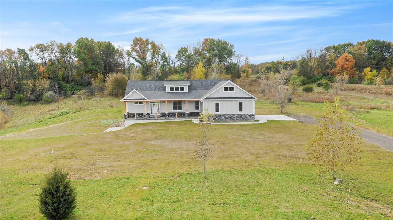 2627 Lindsey - Photo 1