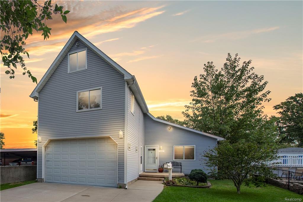 125 Gerald Ave - Photo 1