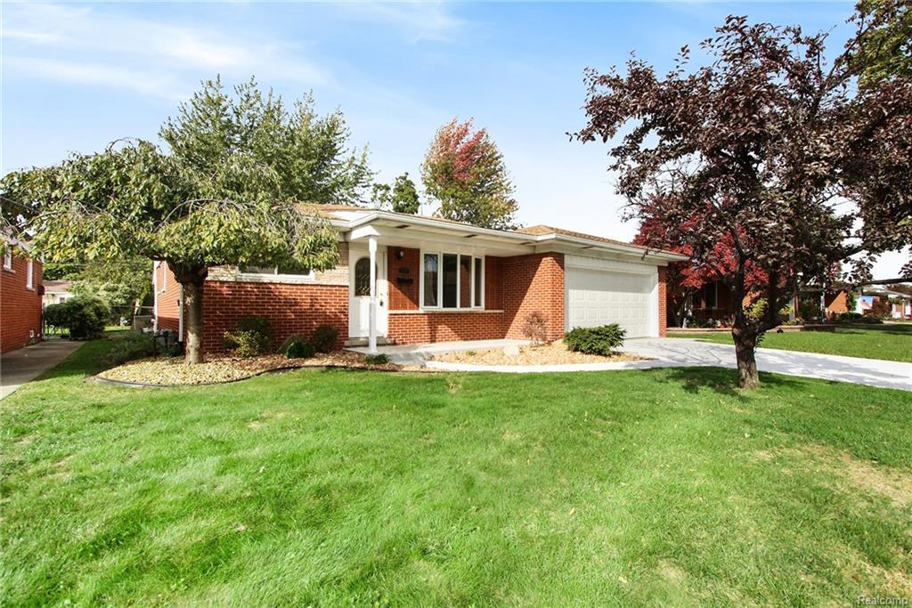 27719 Wagner Dr - Photo 1