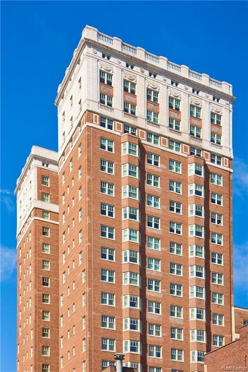 525 Lafayette Blvd - Photo 1