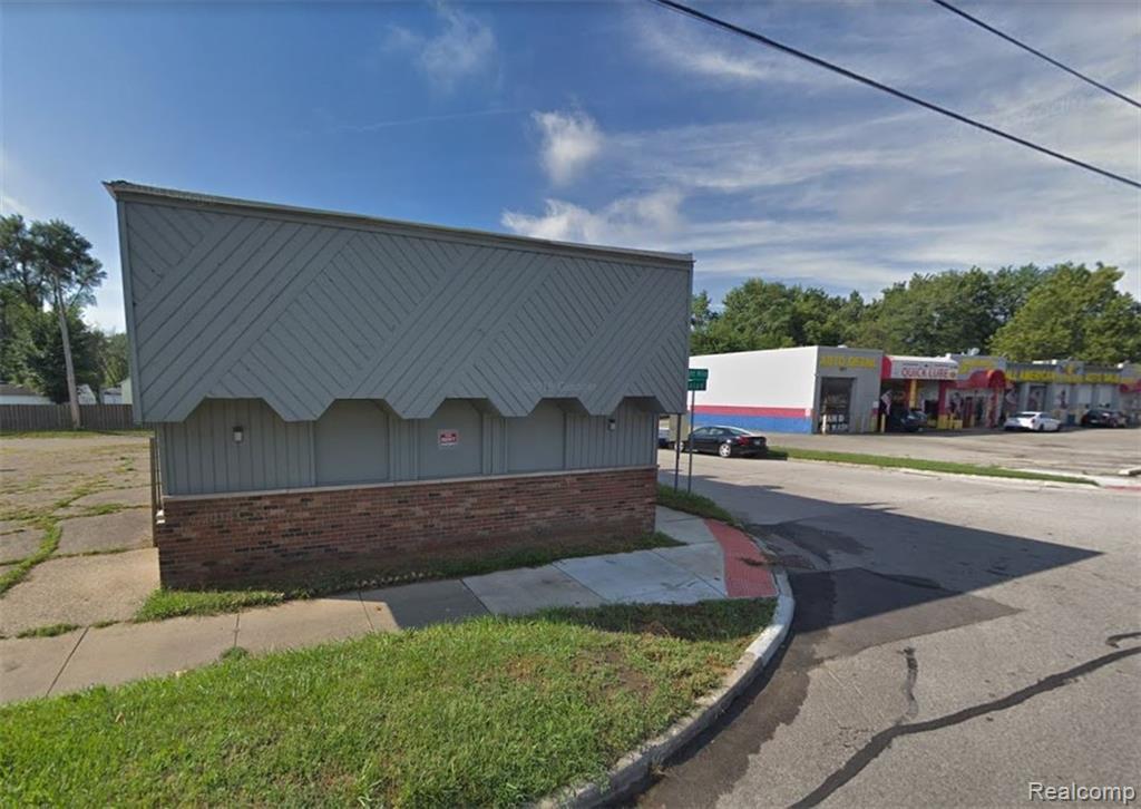 26999 8 MILE RD - Photo 1