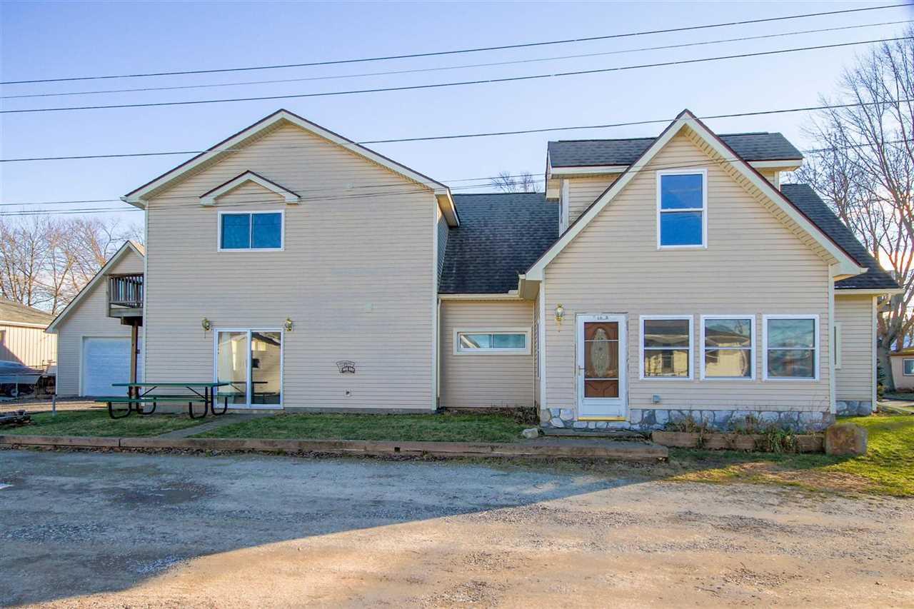 1155 Lakeshore Dr - Photo 1