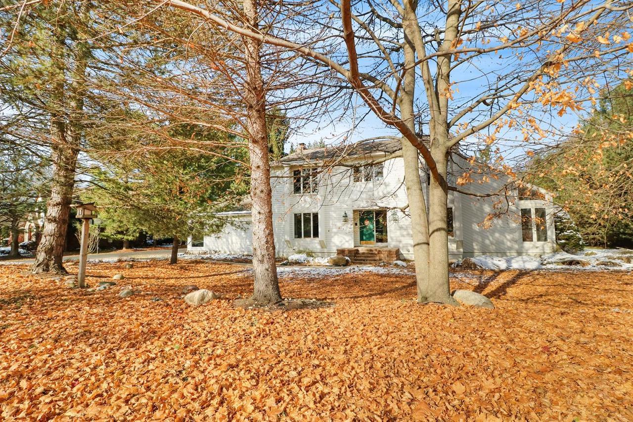 5975 Fox Hollow Ct - Photo 1