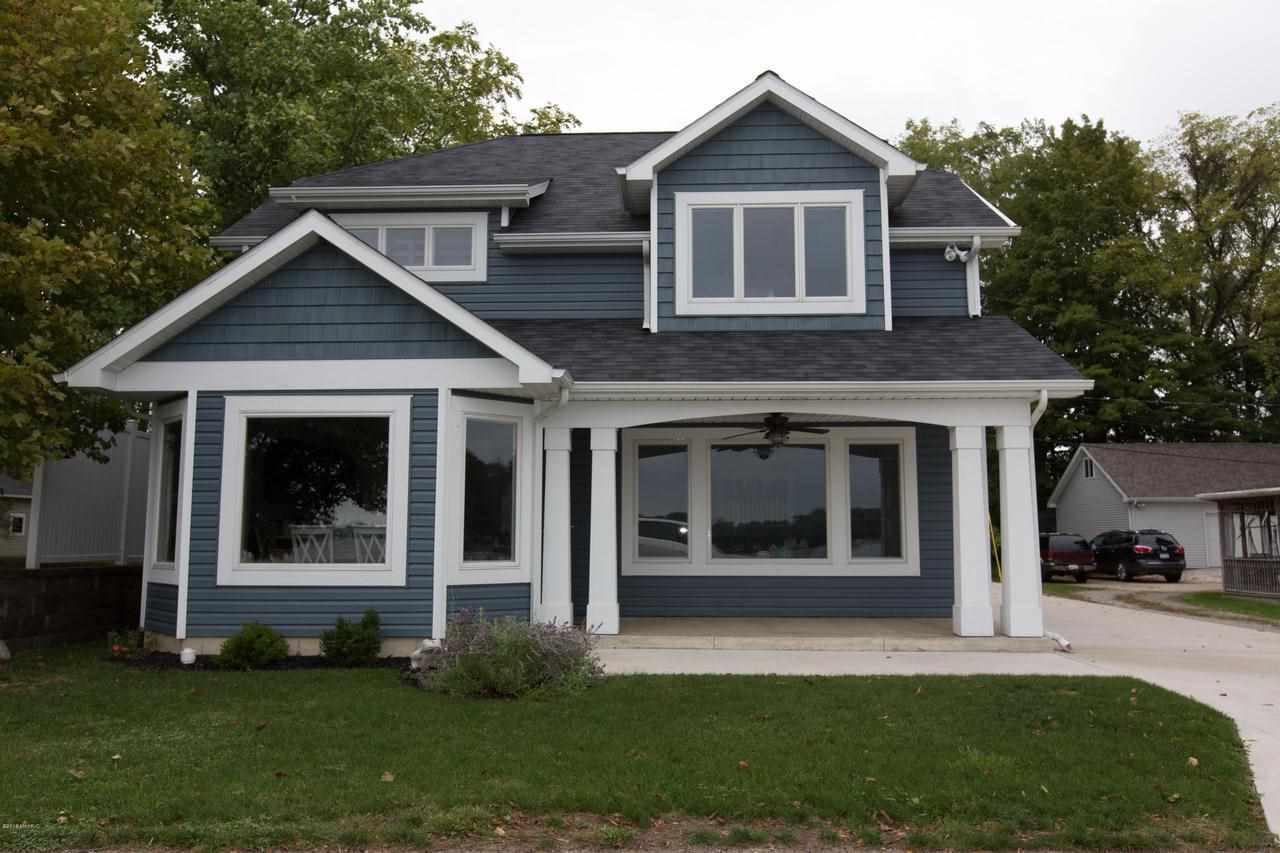 739 Lake Dr - Photo 1