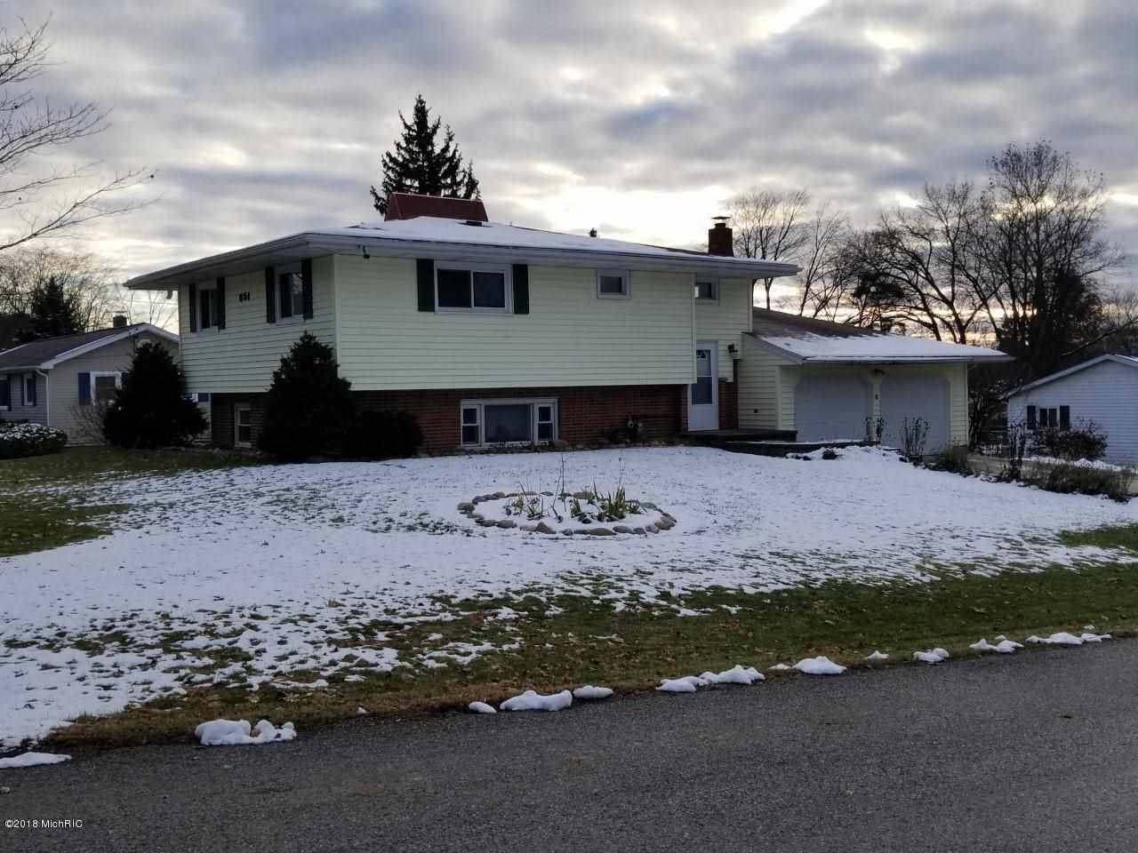 651 Wright St - Photo 1