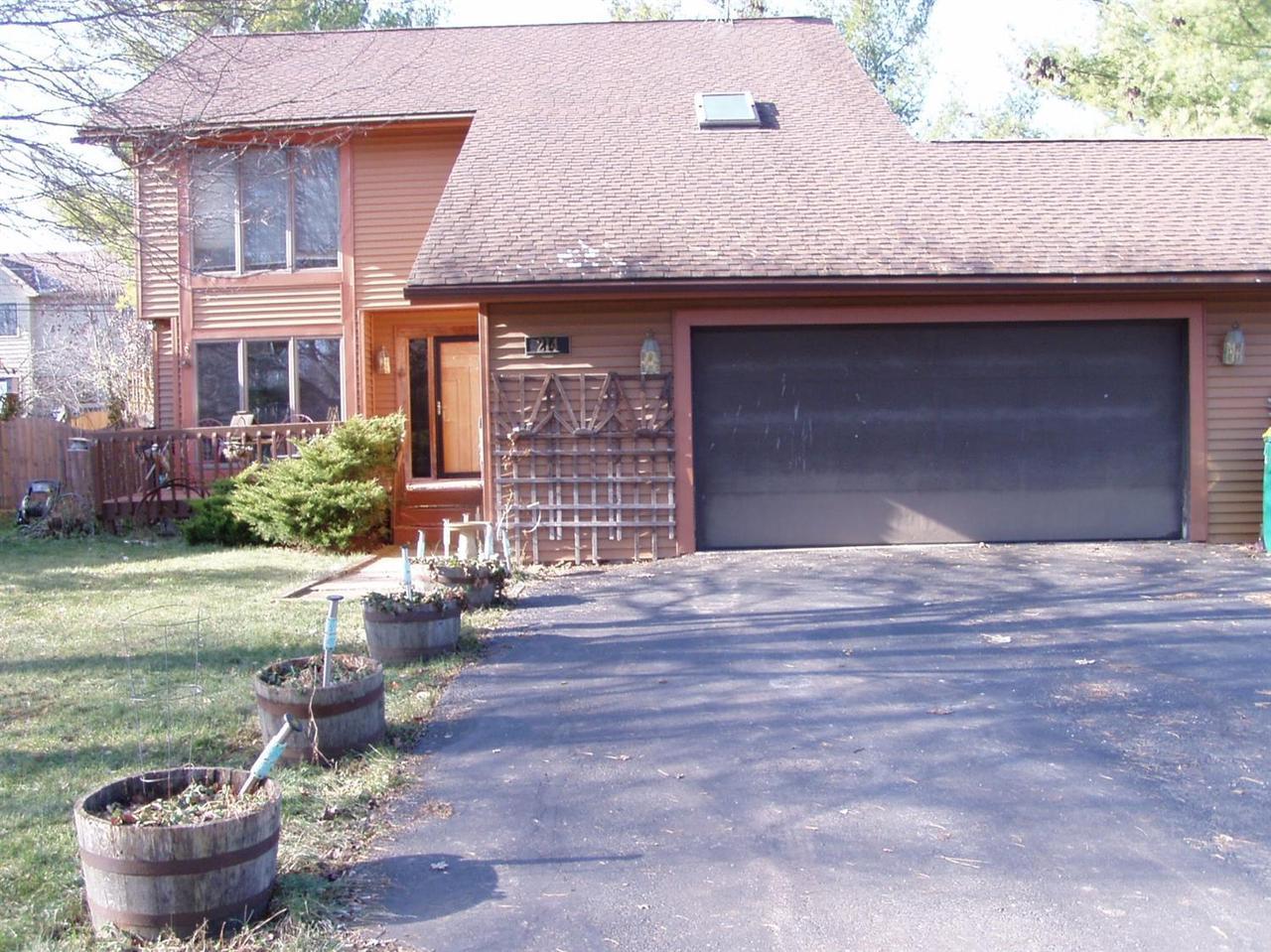214 Clubview - Photo 1