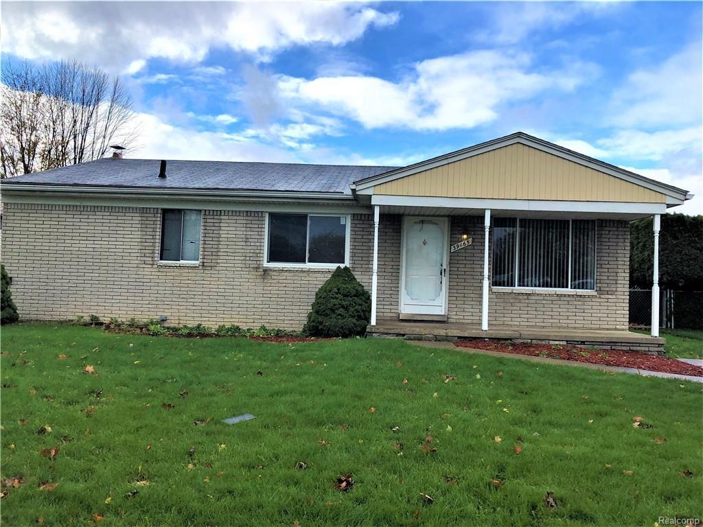 39165 University Dr - Photo 1