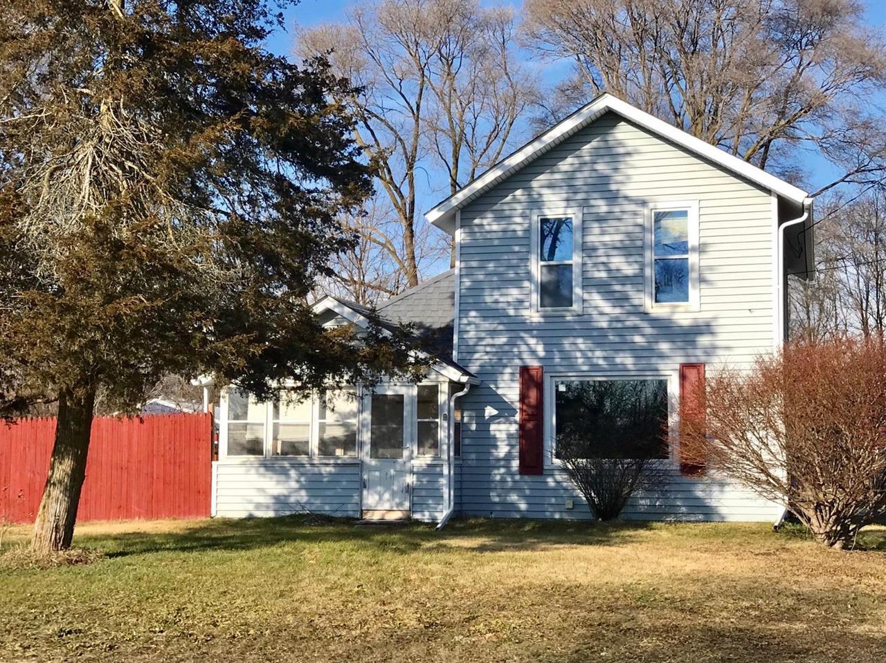 4879 Main St - Photo 1