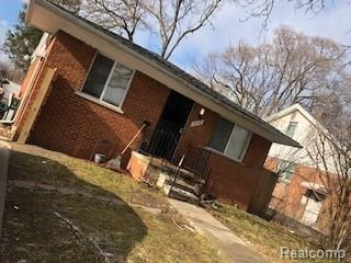 18487 Dean St - Photo 1