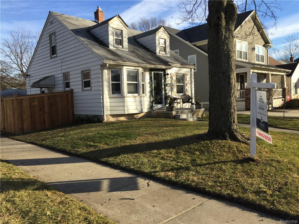 203 Vermont Ave - Photo 1