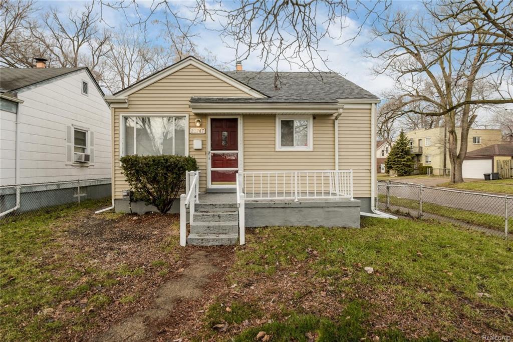 20747 Caledonia Ave - Photo 1