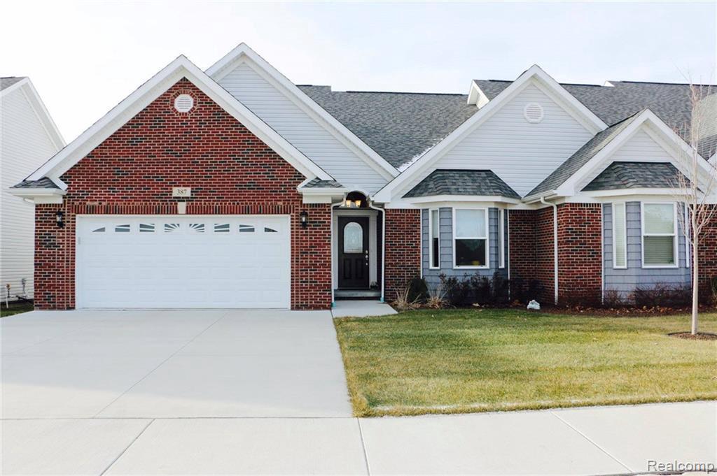 387 Devonshire Dr - Photo 1