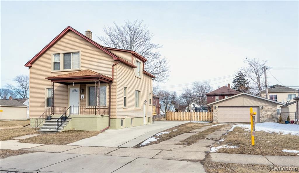 7834 Yinger Ave - Photo 1
