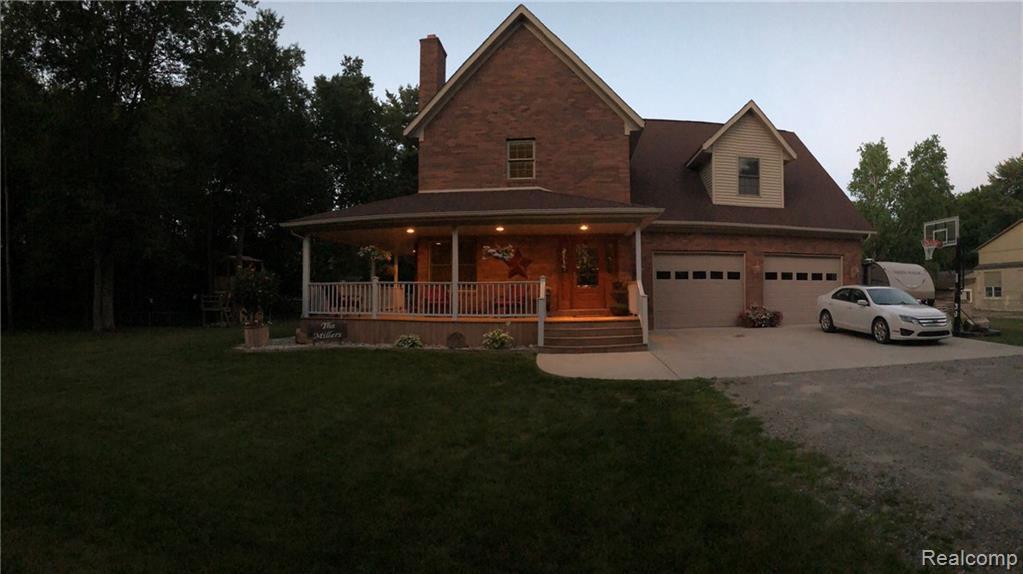 24 Hannah Ave - Photo 1