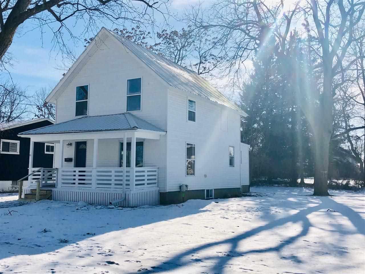 662 Elm - Photo 1