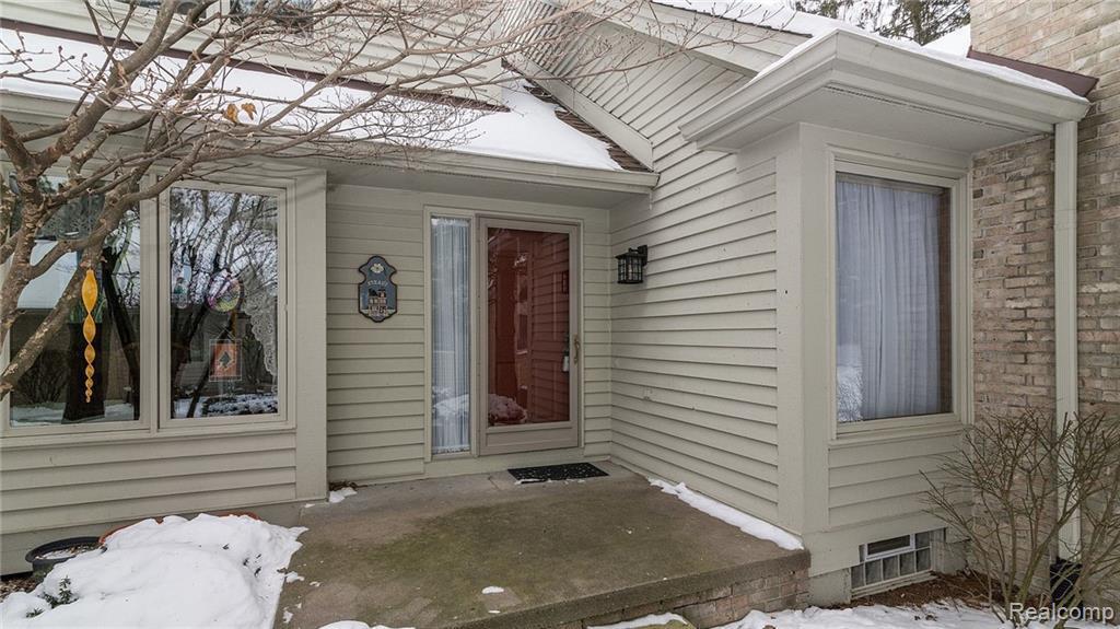 4441 Golf View Dr - Photo 1