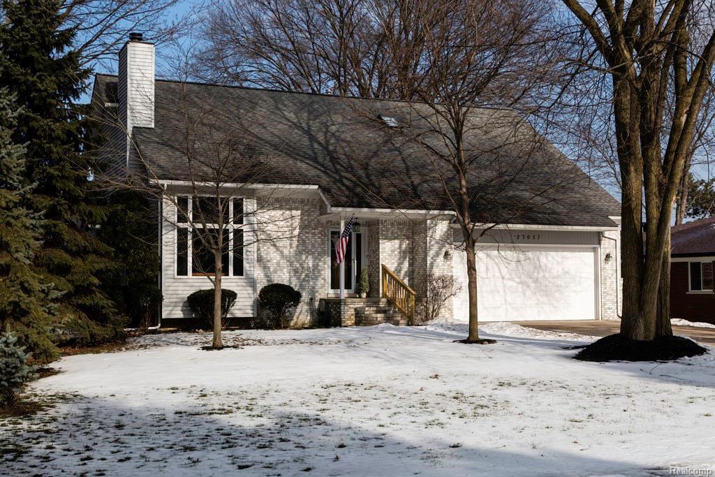 23057 Rochelle St - Photo 1