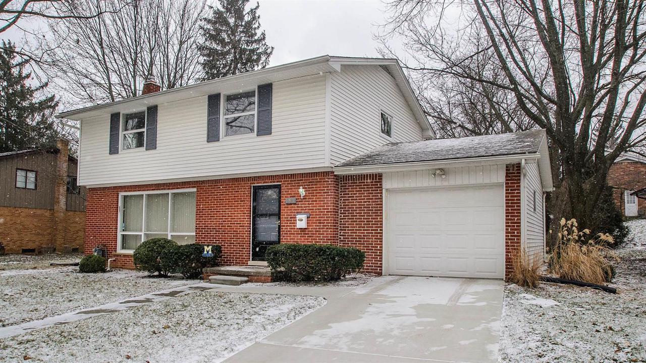 741 Dartmoor Rd - Photo 1