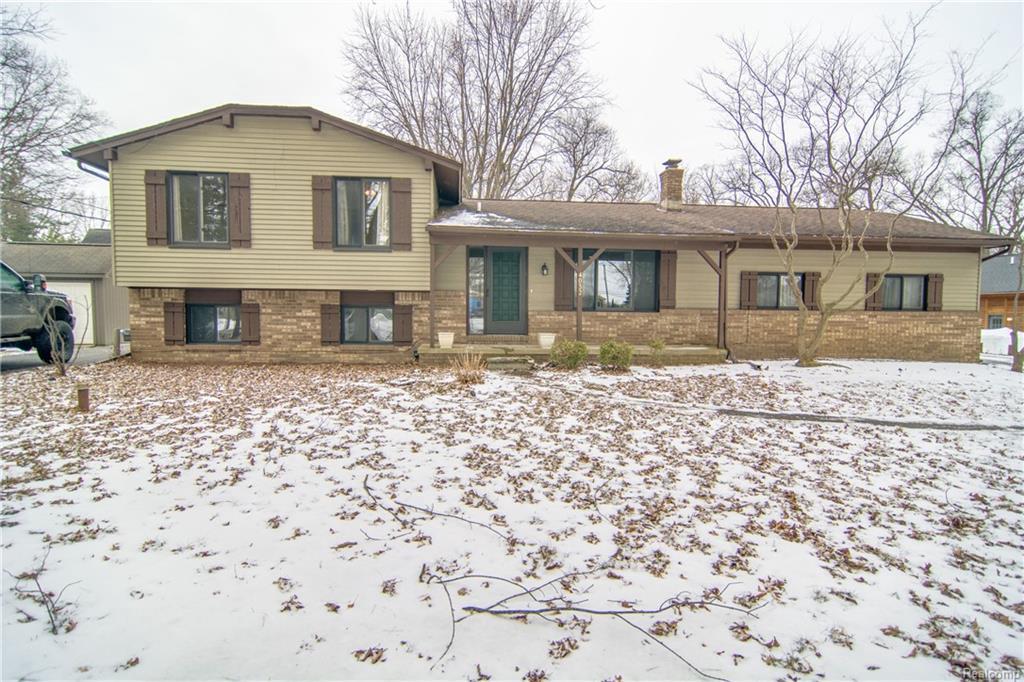 4032 Vanstone Dr - Photo 1
